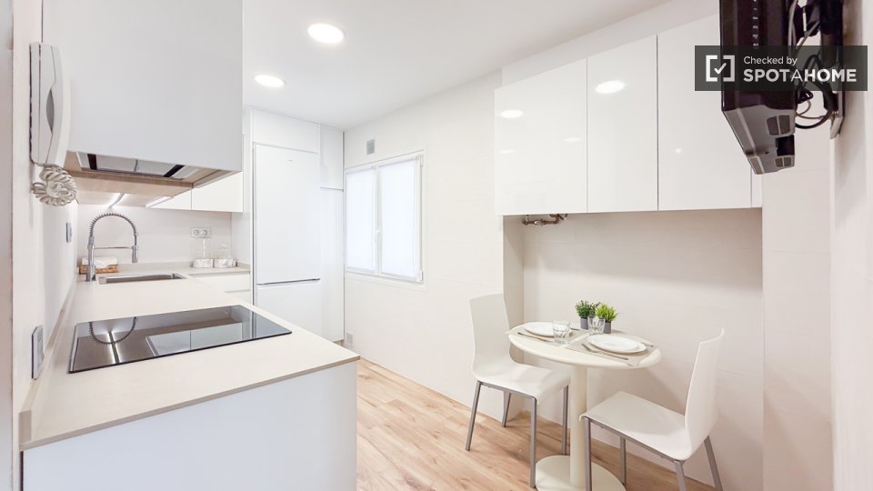 Apartment Madrid, 4 beds — photo 27