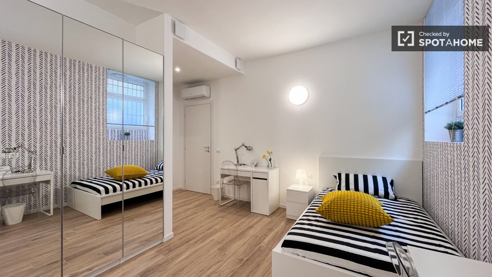 Double room Milan, 4 beds — photo 8