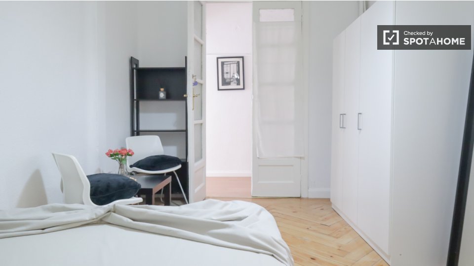 Double room Madrid, 10 beds — photo 18