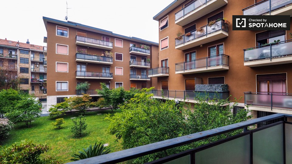 Double room Milan, 4 beds, 110m² — photo 4