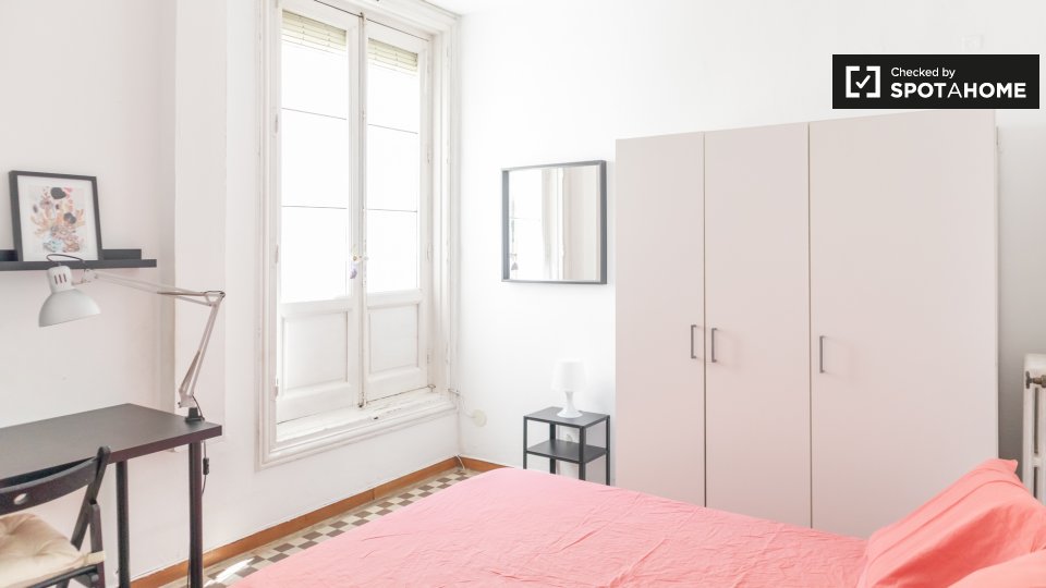 Double room Madrid, 10 beds, 220m² — photo 1
