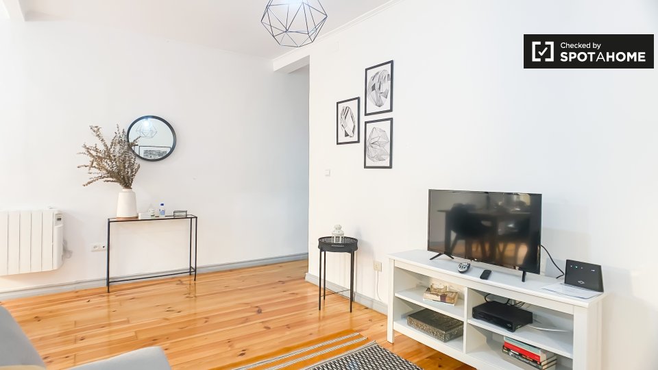 Apartment Lisbon, 3 beds, 90m² — photo 2