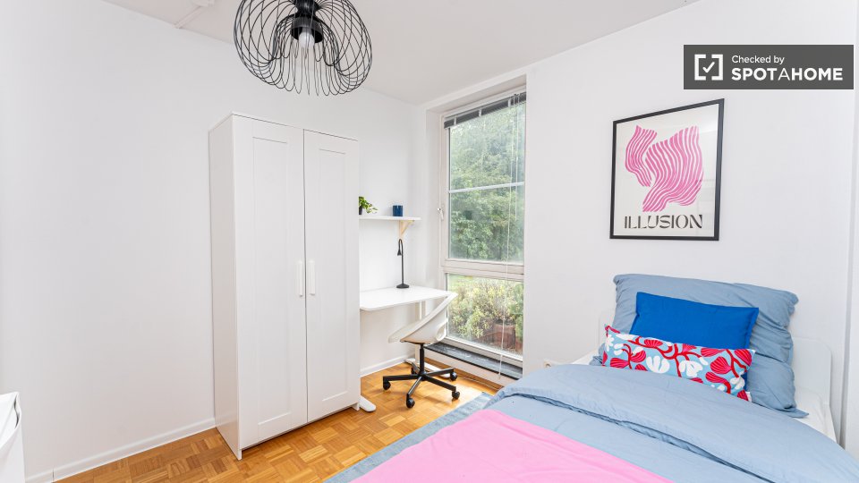 Double room Berlin, 14 beds, 232m² — photo 13
