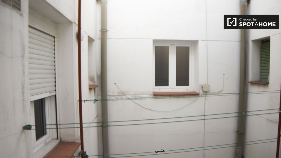 Double room Madrid, 4 beds, 80m² — photo 6