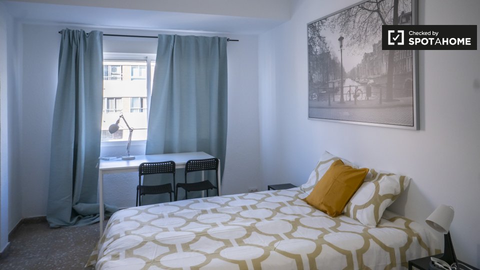 Double room Valencia, 6 beds — photo 16