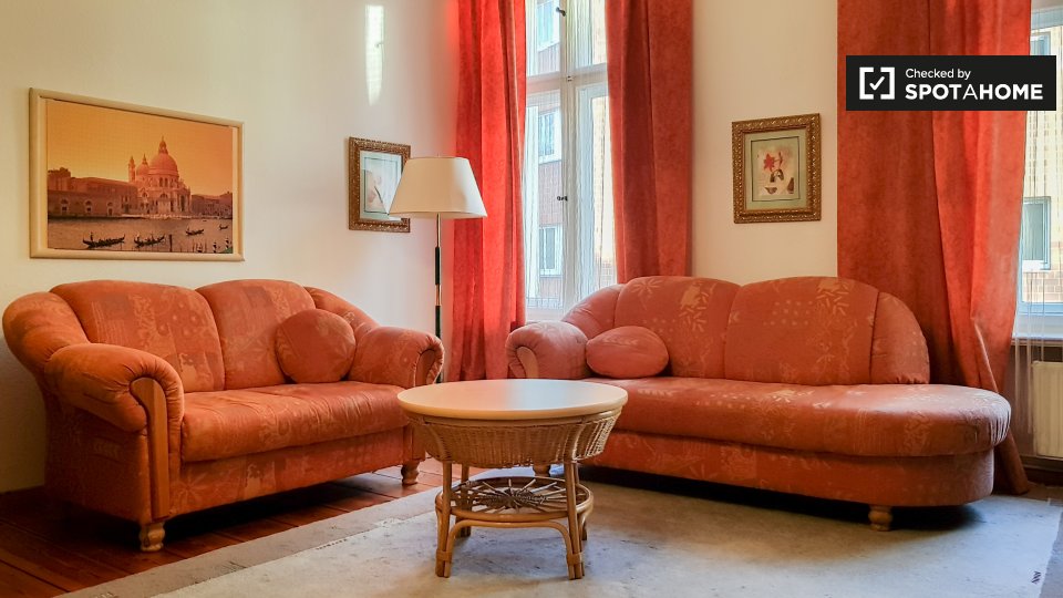 Apartment Berlin, 1 bed, 64m² — photo 1