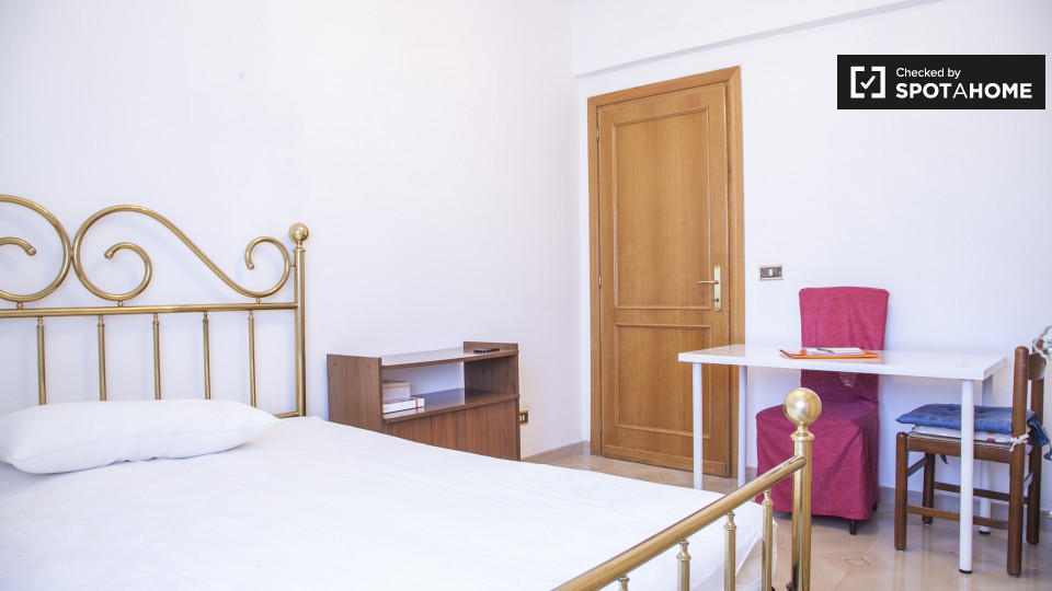 Double room Rome, 4 beds, 75m² — photo 16