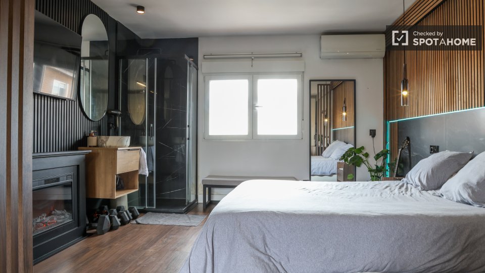 Double room Madrid, 3 beds, 85m² — photo 38