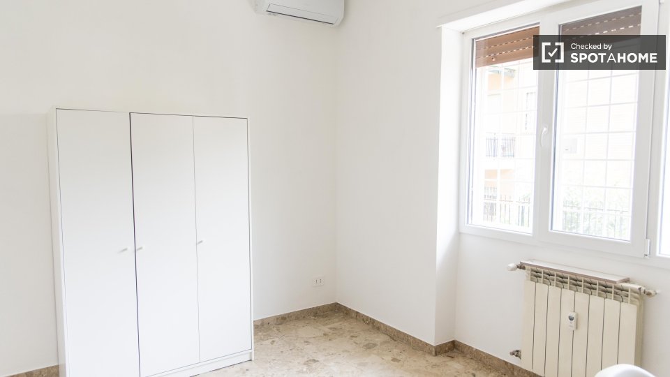 Apartment Rome, 2 beds — photo 17