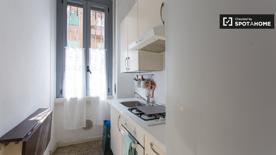 Double room Milan, 4 beds, 70m² — photo 4