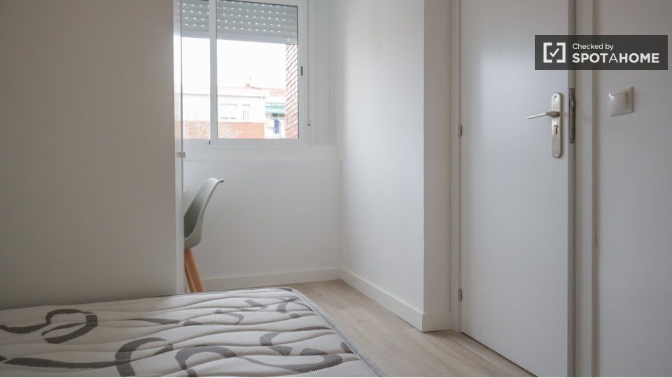Double room Madrid, 4 beds, 65m² — photo 16
