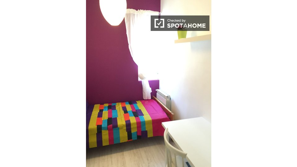 Double room Madrid, 7 beds, 120m² — photo 20