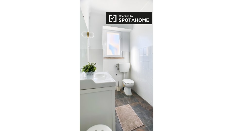 Double room Lisbon, 6 beds, 120m² — photo 13
