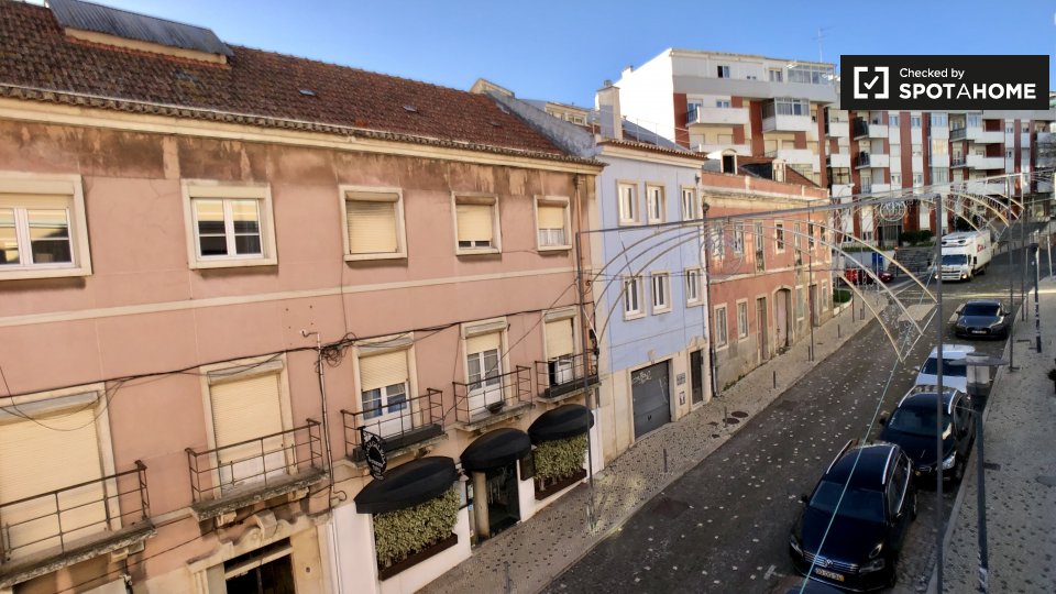 Double room Lisbon, 5 beds, 200m² — photo 7