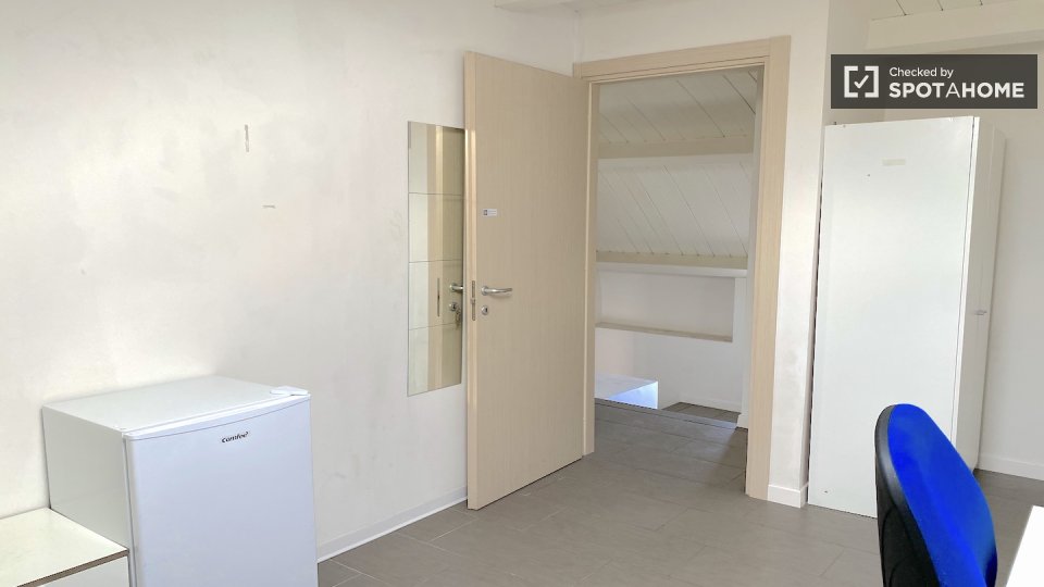 Double room Rome, 3 beds — photo 20