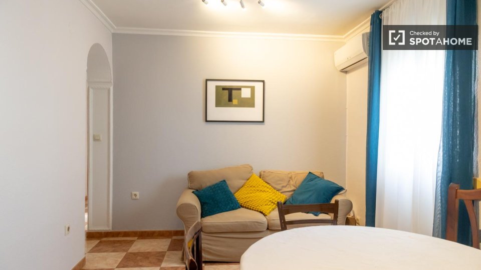 Double room Madrid, 3 beds — photo 27