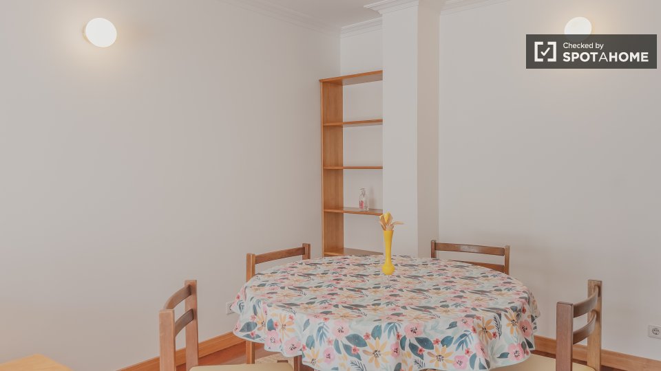 Apartment Porto, 2 beds, 74m² — photo 12