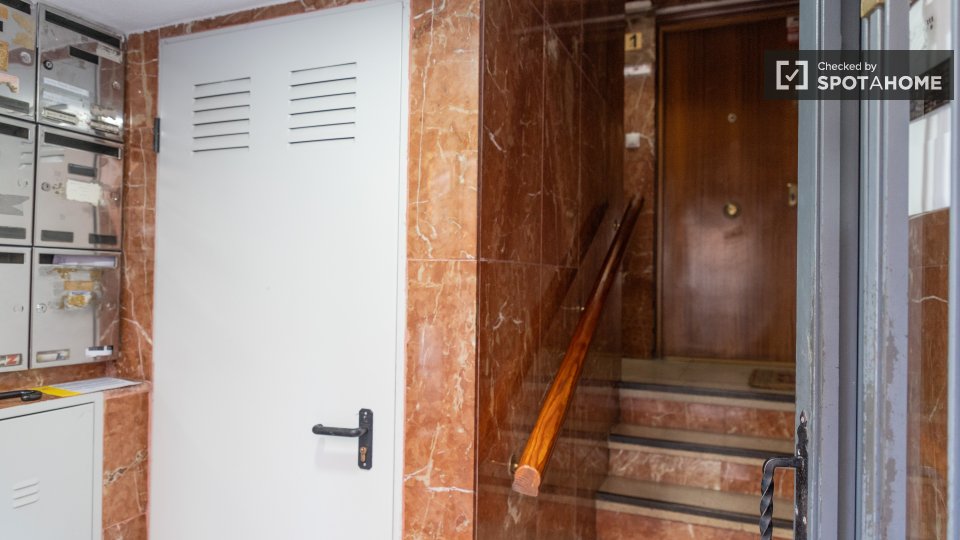 Double room Madrid, 5 beds — photo 19