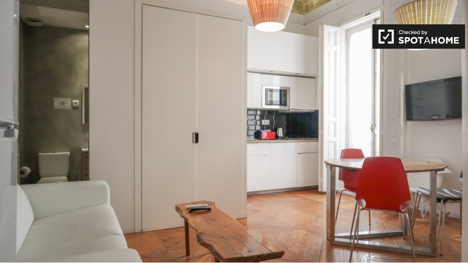 Apartment Madrid, 2 beds, 35m² — photo 1