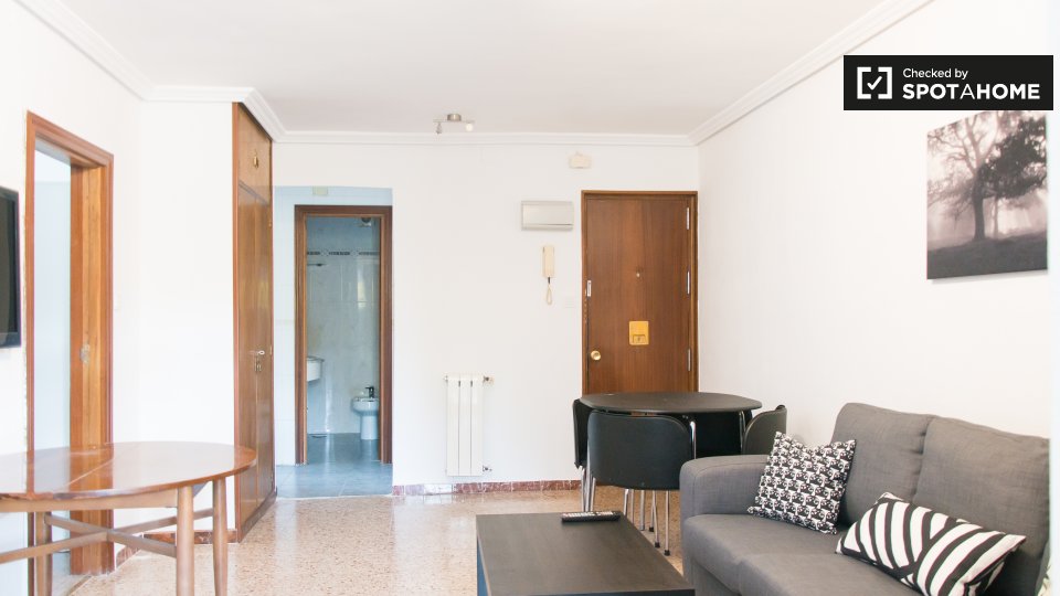 Double room Madrid, 4 beds, 74m² — photo 7