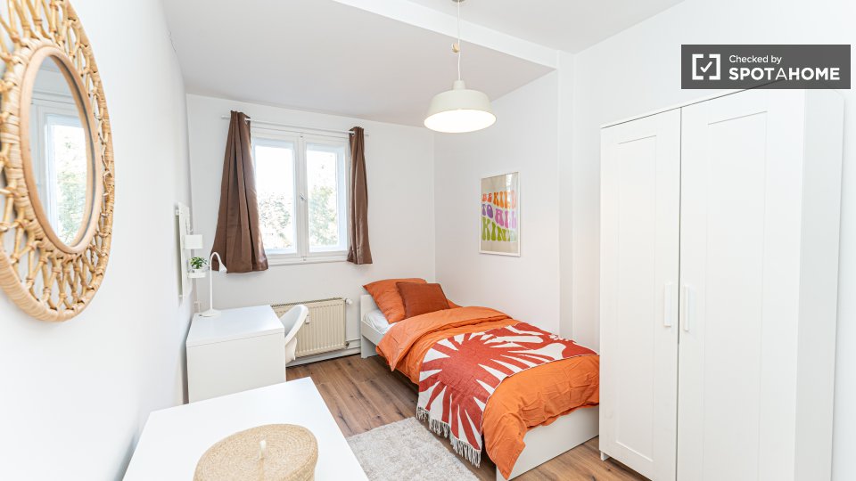 Double room Berlin, 9 beds, 135m² — photo 2