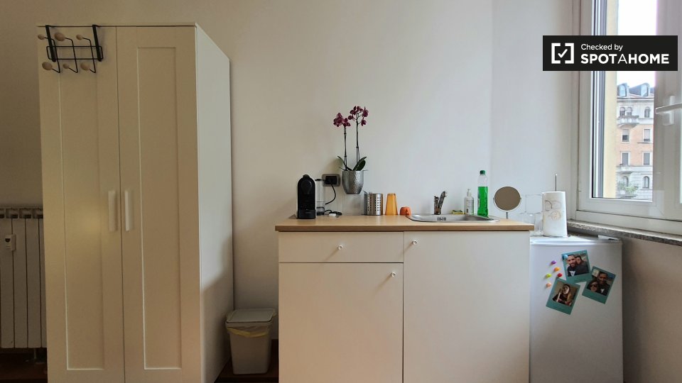 Double room Milan, 3 beds, 90m² — photo 6