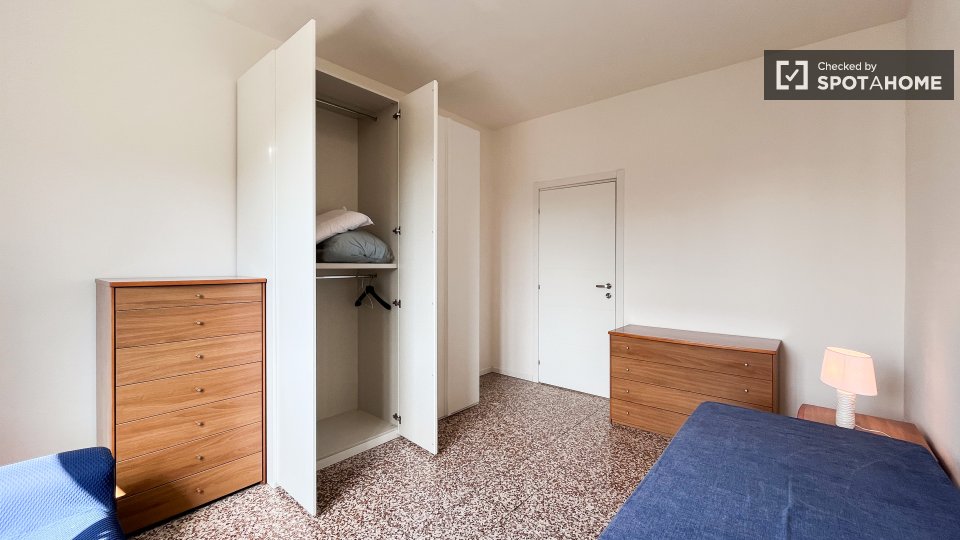 Double room Milan, 3 beds — photo 19