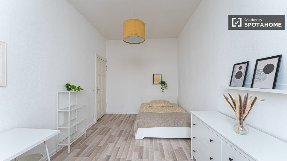 Double room Berlin, 4 beds, 93m² — photo 19