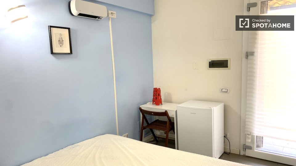 Double room Rome, 4 beds — photo 17