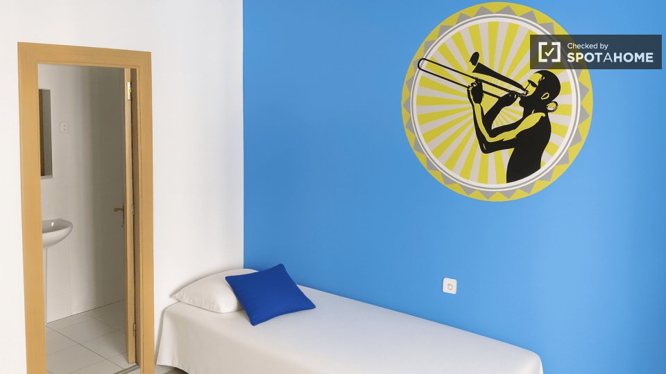 Double room Barcelona, 10 beds, 180m² — photo 39