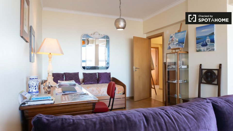 Apartment Lisbon, 3 beds, 130m² — photo 9