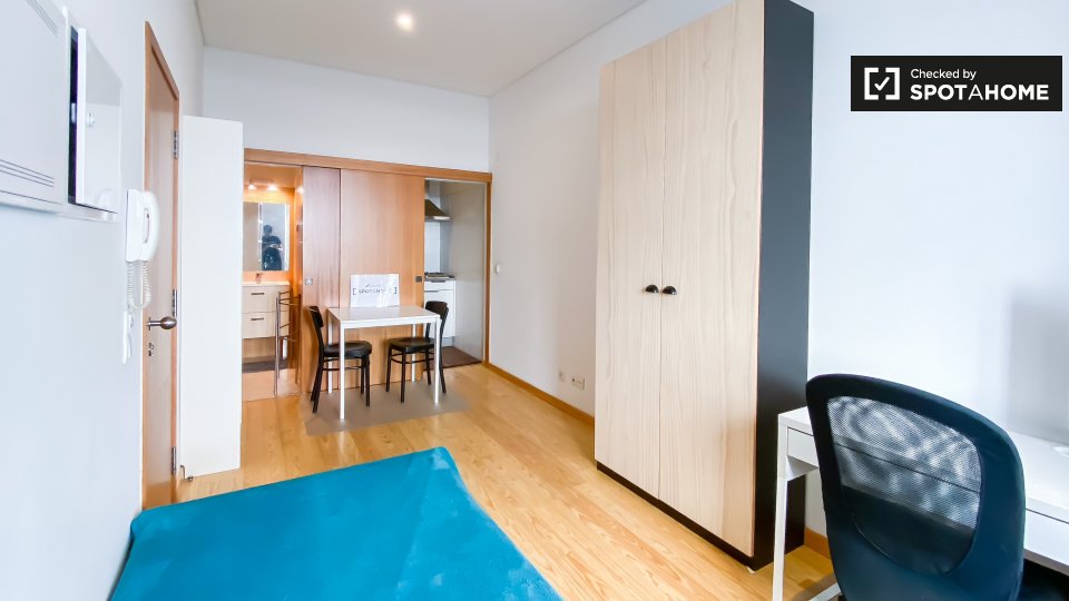 Apartment mono Lisbon — photo 1