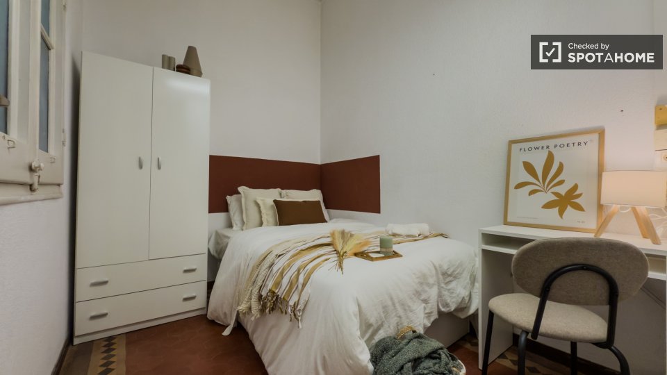 Double room Barcelona, 10 beds, 150m² — photo 40
