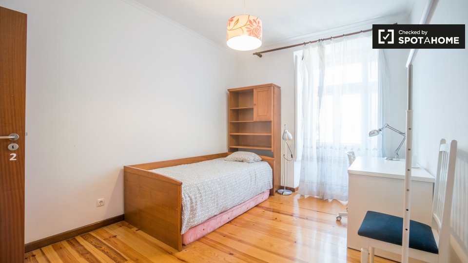 Double room Lisbon, 6 beds, 150m² — photo 1