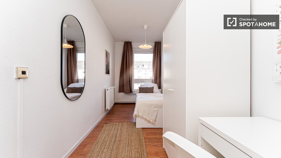 Double room Berlin, 7 beds, 115m² — photo 1