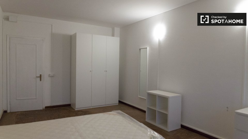 Double room Rome, 4 beds, 140m² — photo 4