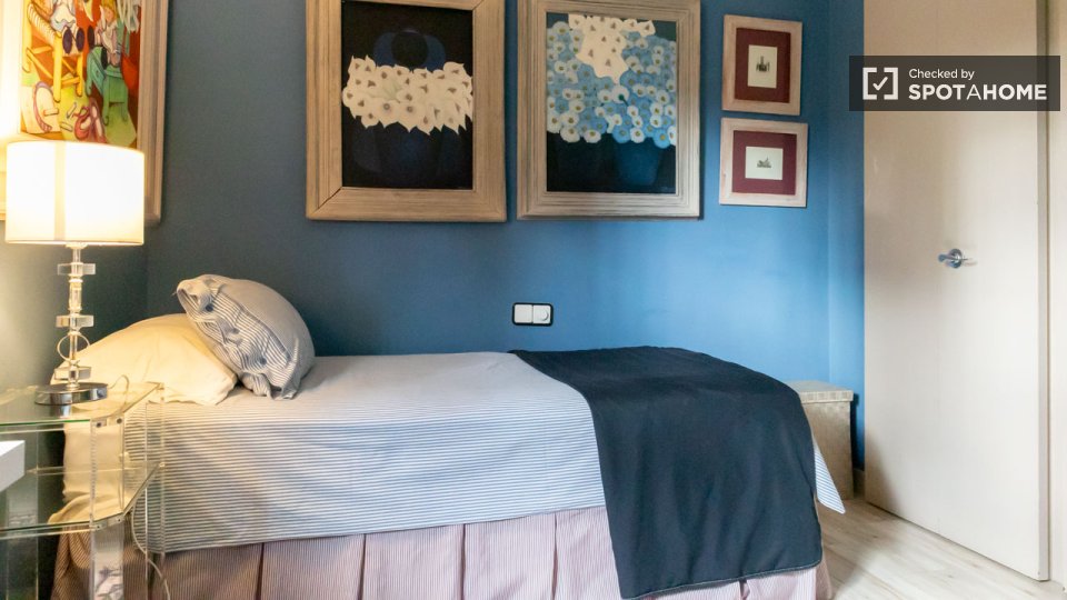 Double room Madrid, 4 beds — photo 19