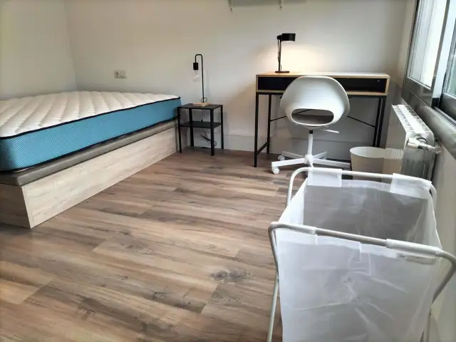 Se alquila habitación en piso compartido en Valencia