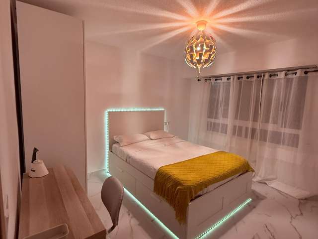 1 room of 93m² in Alicante photo 6