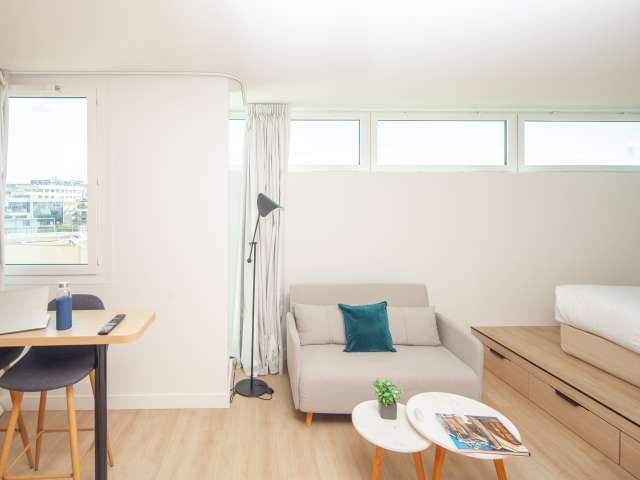 Apartment in Issy-les-Moulineaux - View 3