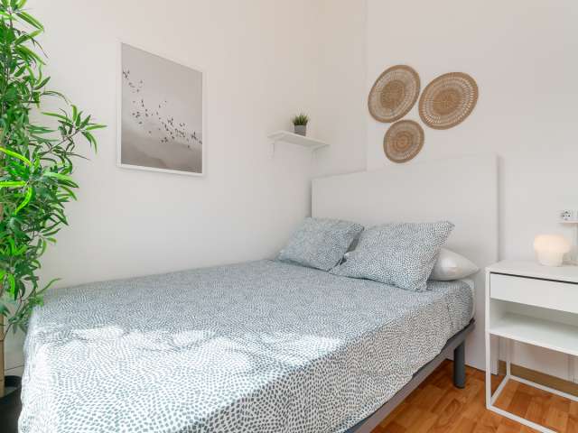 1 room of 23m² in Barcelona photo 2