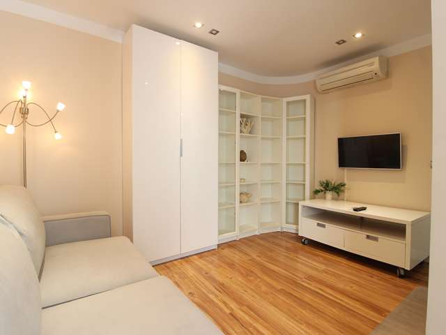 Modern Studio apartment for rent in Madrid Rio, Madrid - View 3