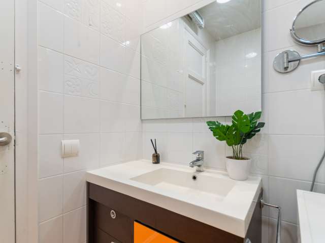 1 room of 78m² in Barcelona photo 12