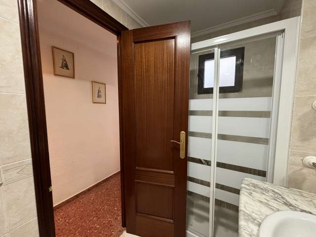 4-bedroom apartment for rent in Natzaret, Valencia - More