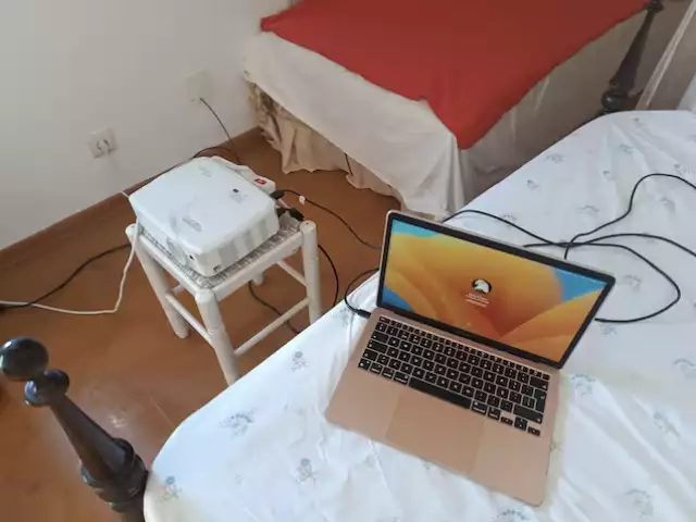 Room in shared apartment in Corroios