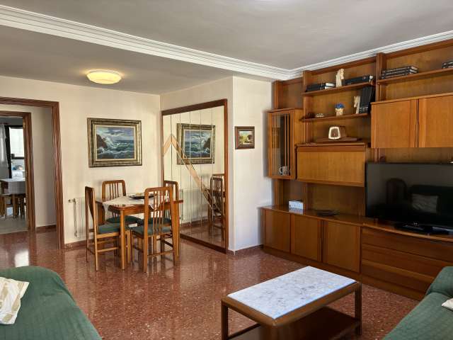 4-bedroom apartment for rent in Natzaret, Valencia - View 2