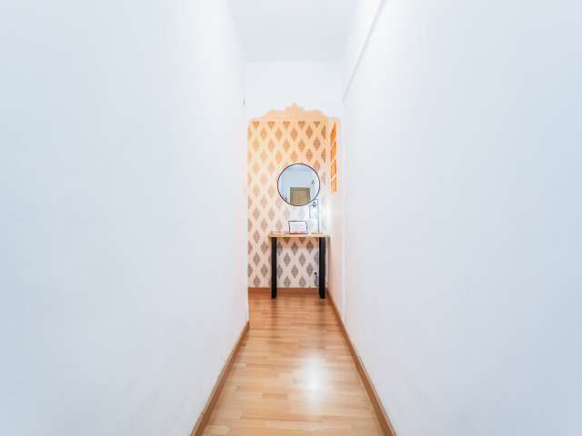 3-room apartment of 89m² in Valencia photo 11