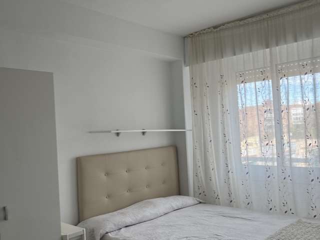 1 room of 84m² in Barcelona photo 2