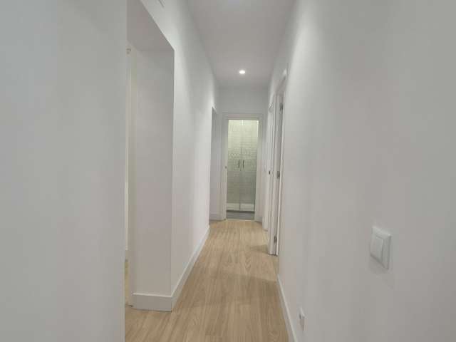 1 room of 85m² in Madrid photo 12