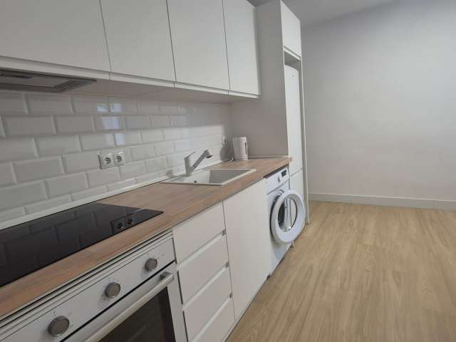 1 room of 85m² in Madrid photo 19